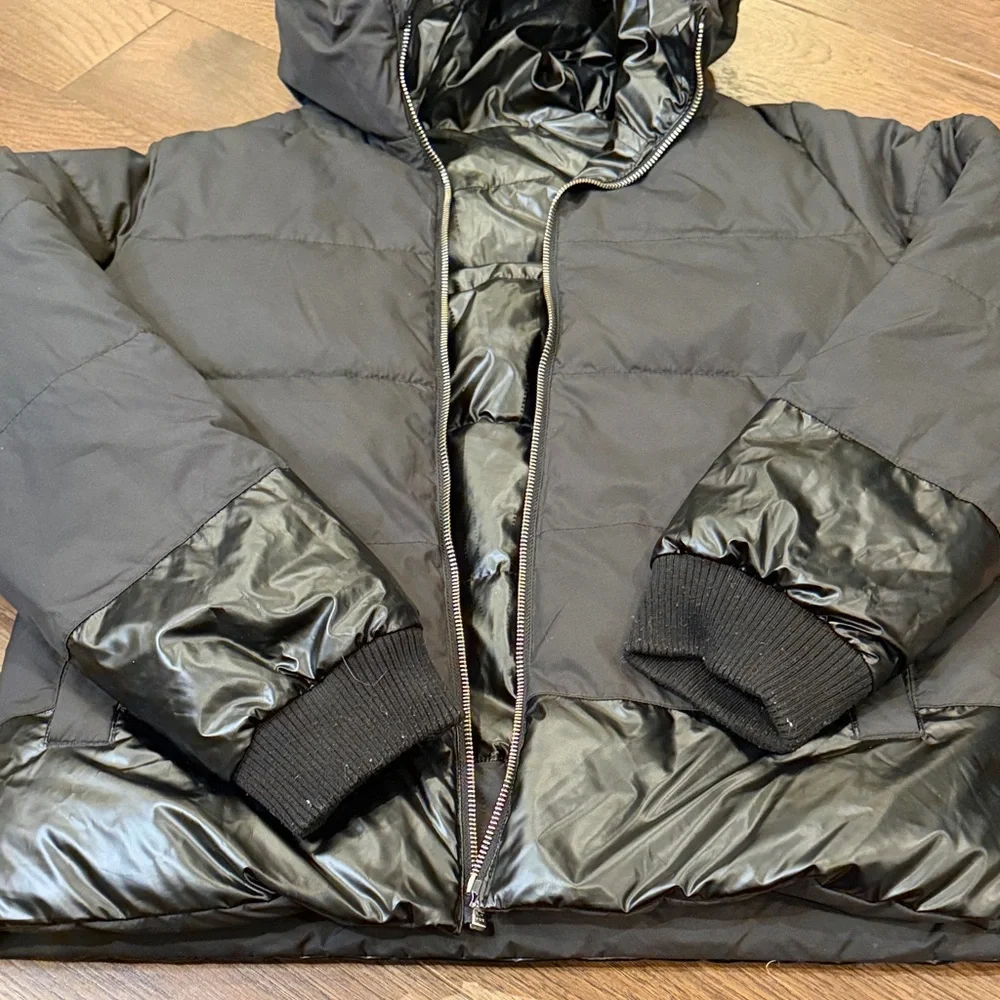 J.Crew Women’s Reversible Metallic Puffer Black Coat Hooded Small? C20-005
